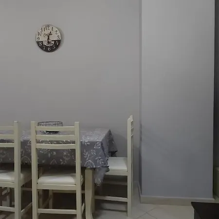 Apartman Pleasing Place With Free Parking On Site In Komuna E Parisit Tirana