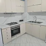Collection Komuna E Parisit Private Parking Apartmán *