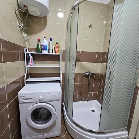 Daire Pleasing Place With Free Parking On Site In Komuna E Parisit *