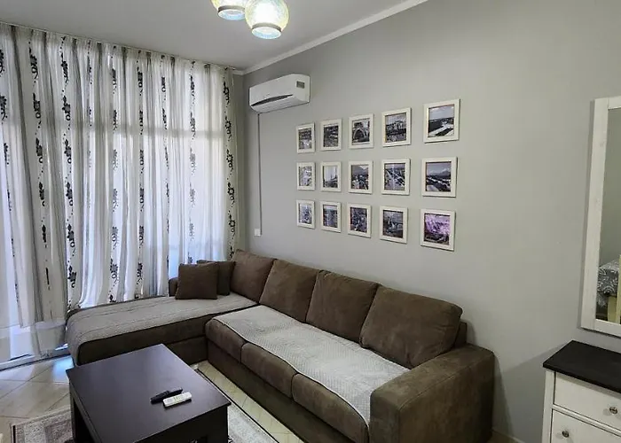 Appartamento Pleasing Place With Free Parking On Site In Komuna E Parisit Tirana