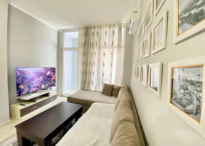 Pleasing Place With Free Parking On Site In Komuna E Parisit Apartament Tirana